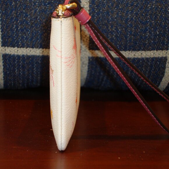 Coach Corner Zip Wristlet with Shooting Star Print EXCELLENT CONDITON! - Picture 4 of 10